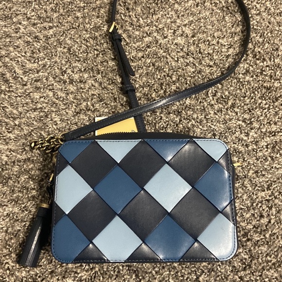 Micheal Kors Crossover Bag - Picture 3 of 9